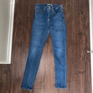 Levi’s women’s 721 High rise skinny jeans
